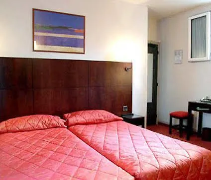 호텔 Gabriel Paris 3*