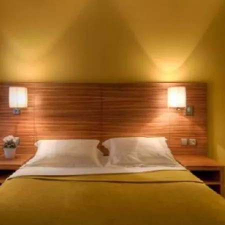 Hotel Gabriel Paris Issy-les-Moulineaux